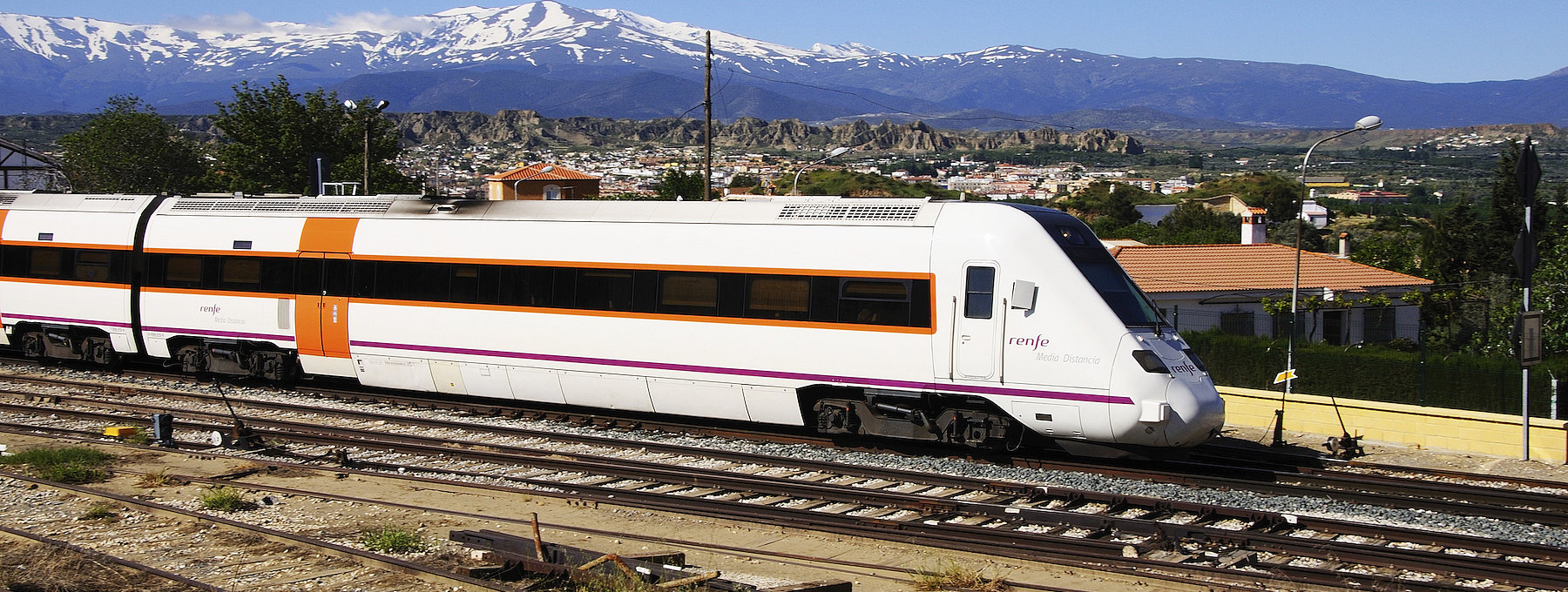 Renfe-Zug bei Guadix