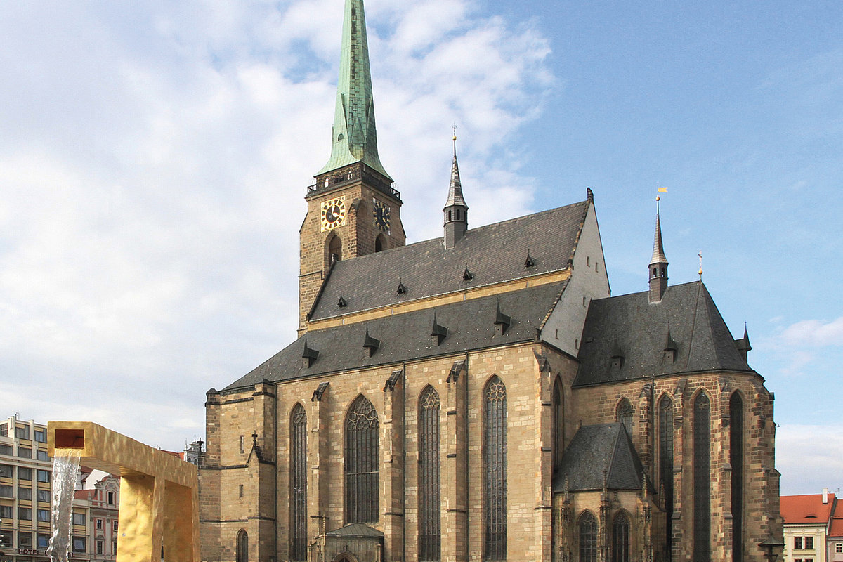 Blick auf eine Kathedrale in Pilsen
