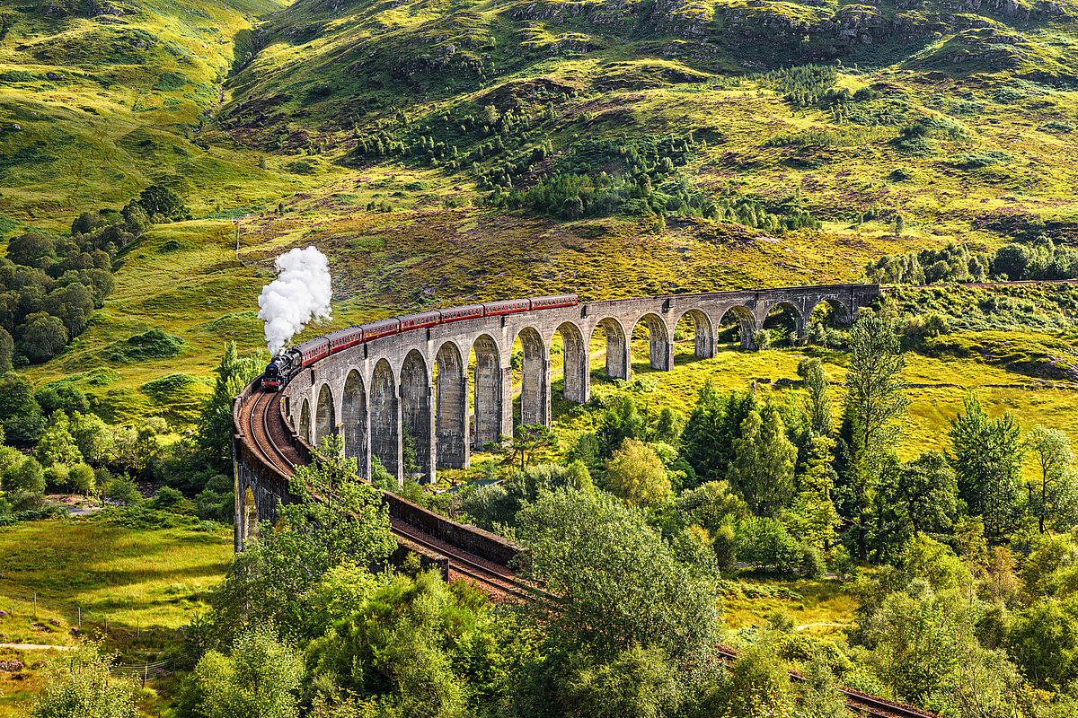 Damplok, Glenfinnan Viadukt in Schottland