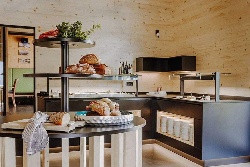 Ansicht eines Hotelfrühstücksbuffets
